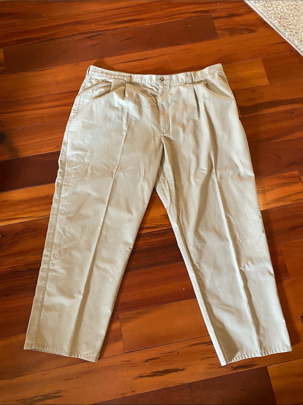 Men's Pleated Chino Pants in Light Khaki - Comfortable Classic Fit
